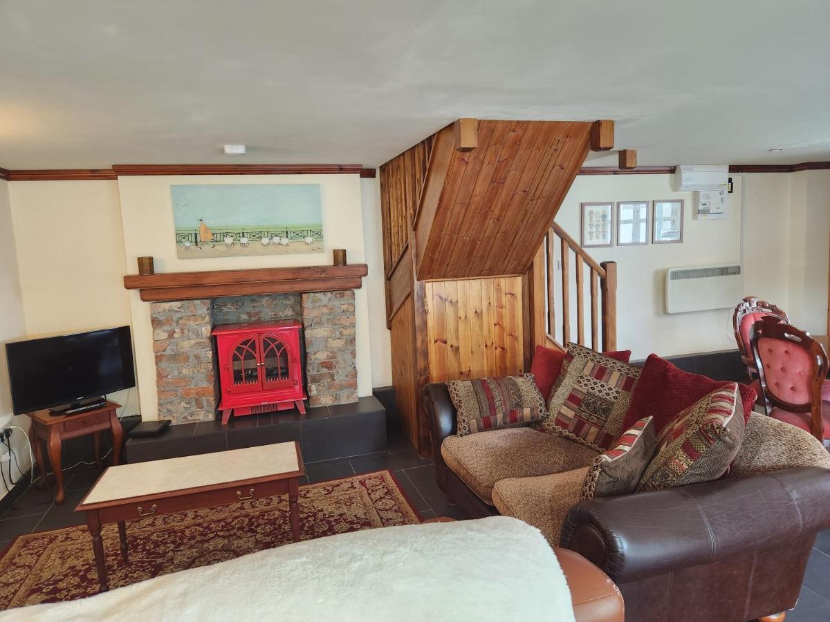 The Old School Caeathro, Snowdon, Eryri And Yr Wydffa Cottages 카나번 외부 사진